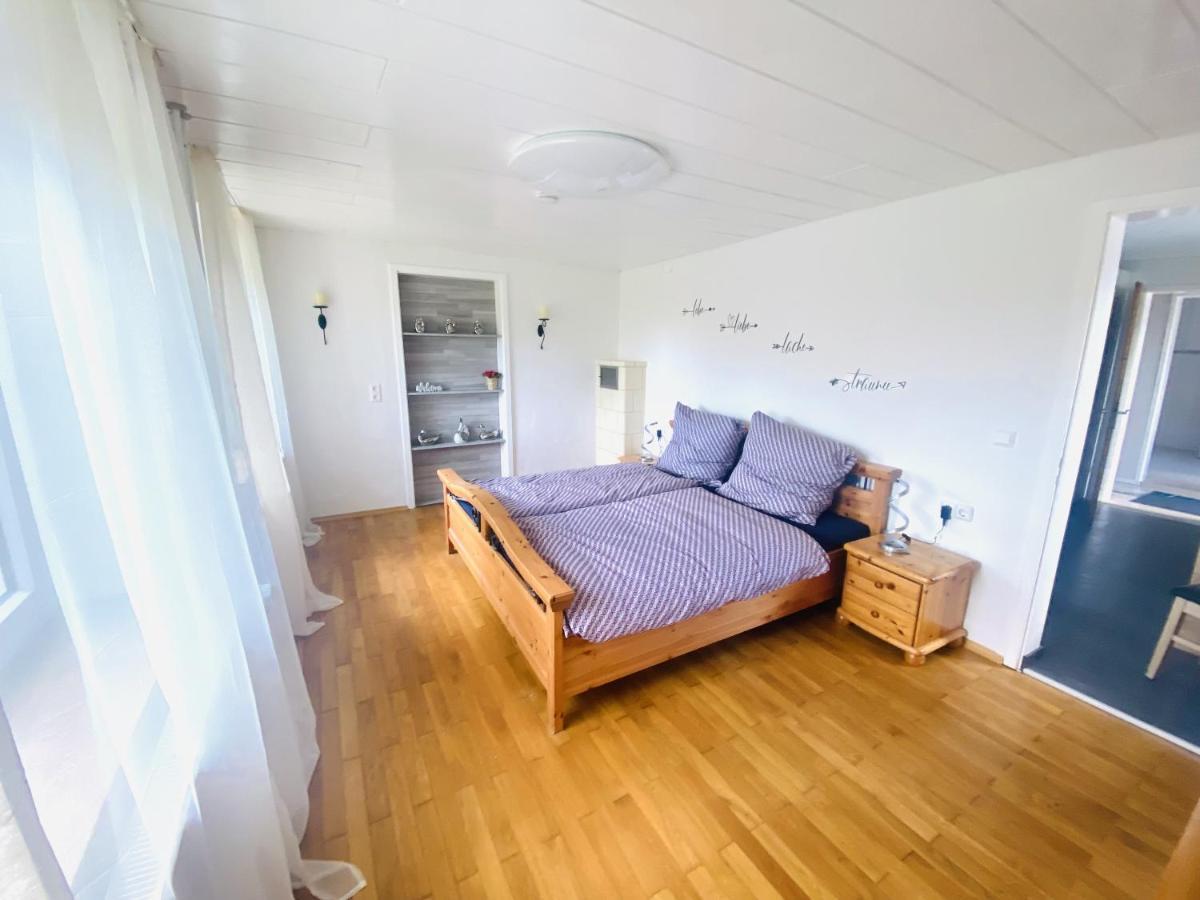 Ferienwohnung Ellenweiler bis 15 P FDH Exterior foto